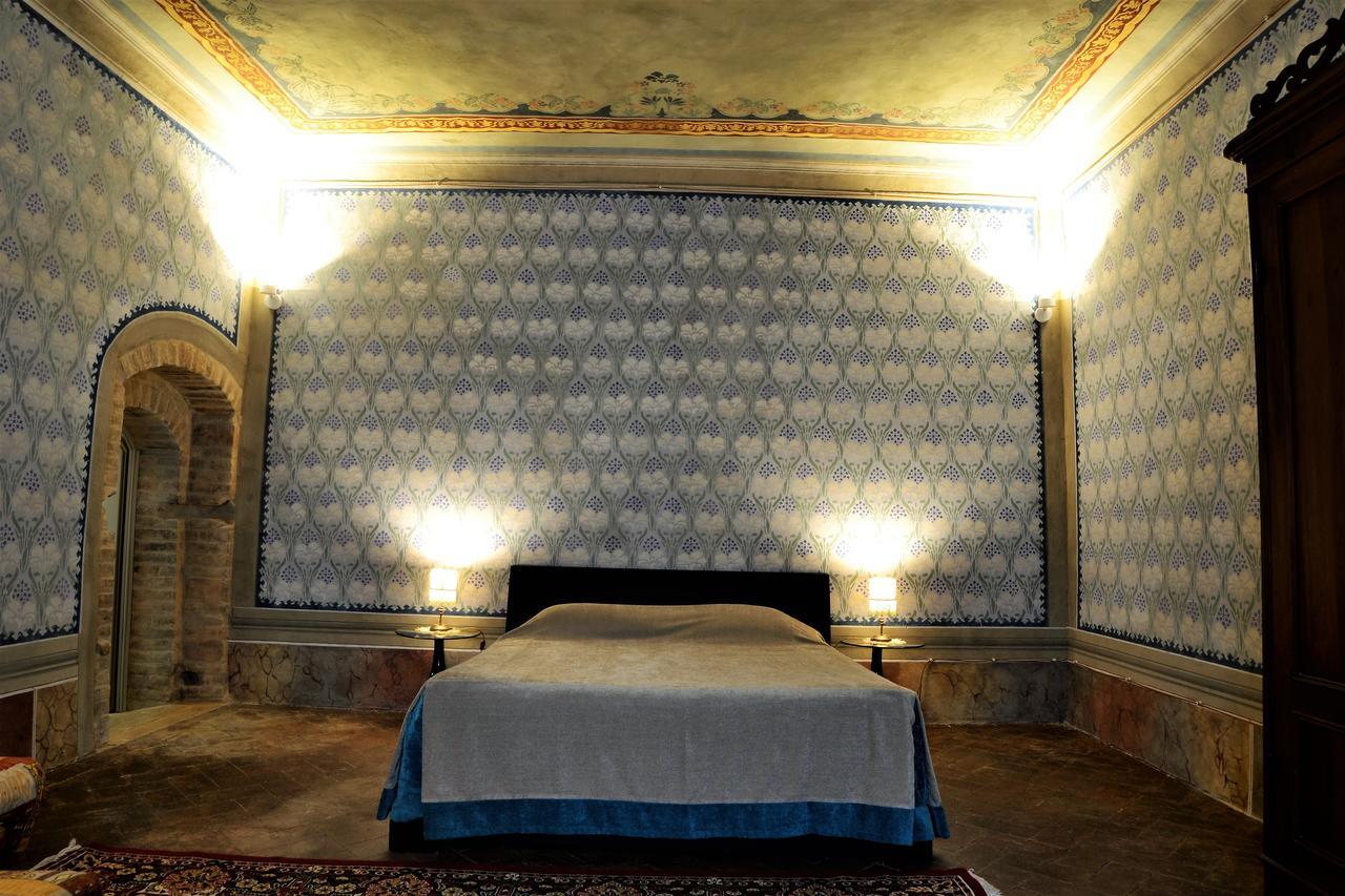 Bed and Breakfast Il Palazzo Del Cardinale Montalcino Habitación foto