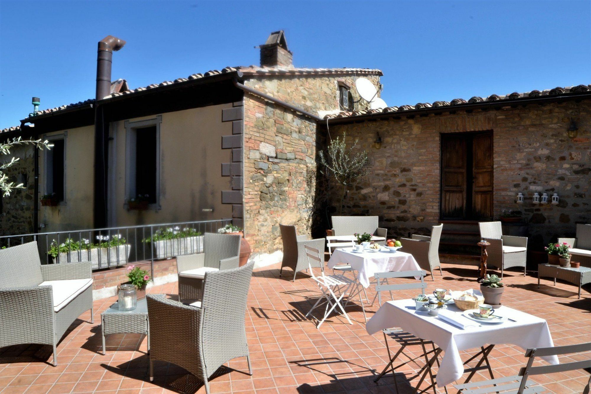Bed and Breakfast Il Palazzo Del Cardinale Montalcino Exterior foto