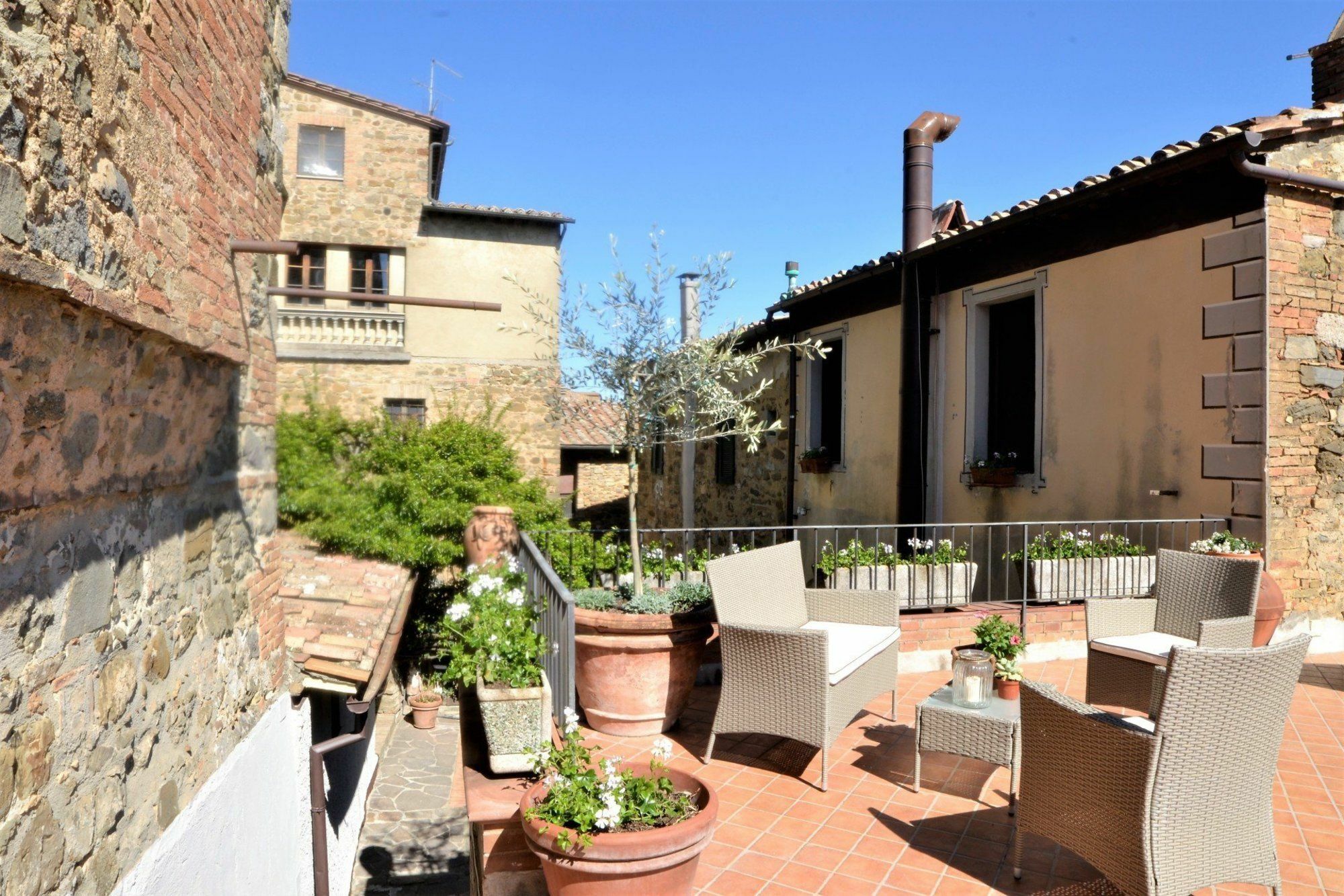 Bed and Breakfast Il Palazzo Del Cardinale Montalcino Exterior foto